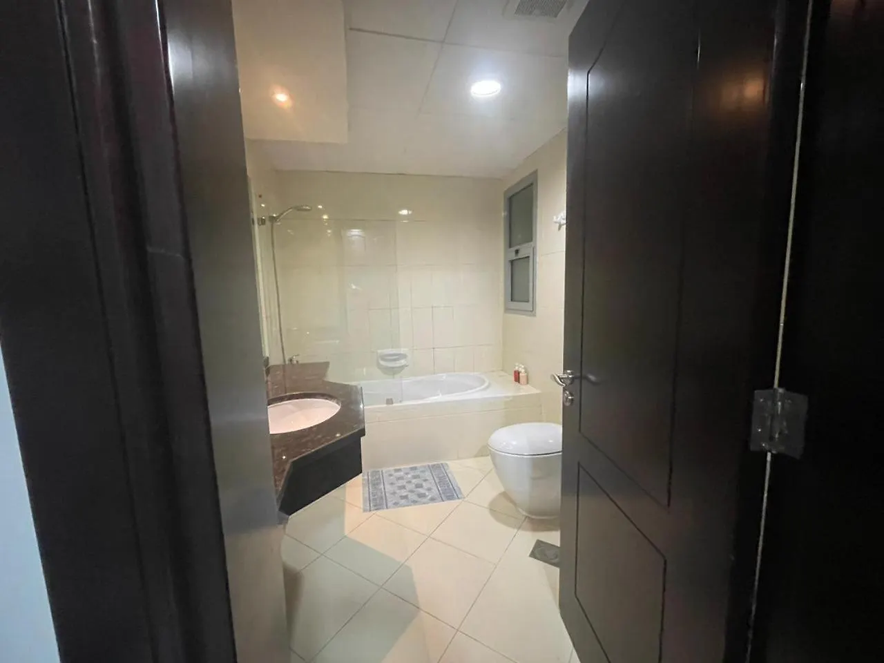 Apartment Near The Beach In Khalidiya New Location
