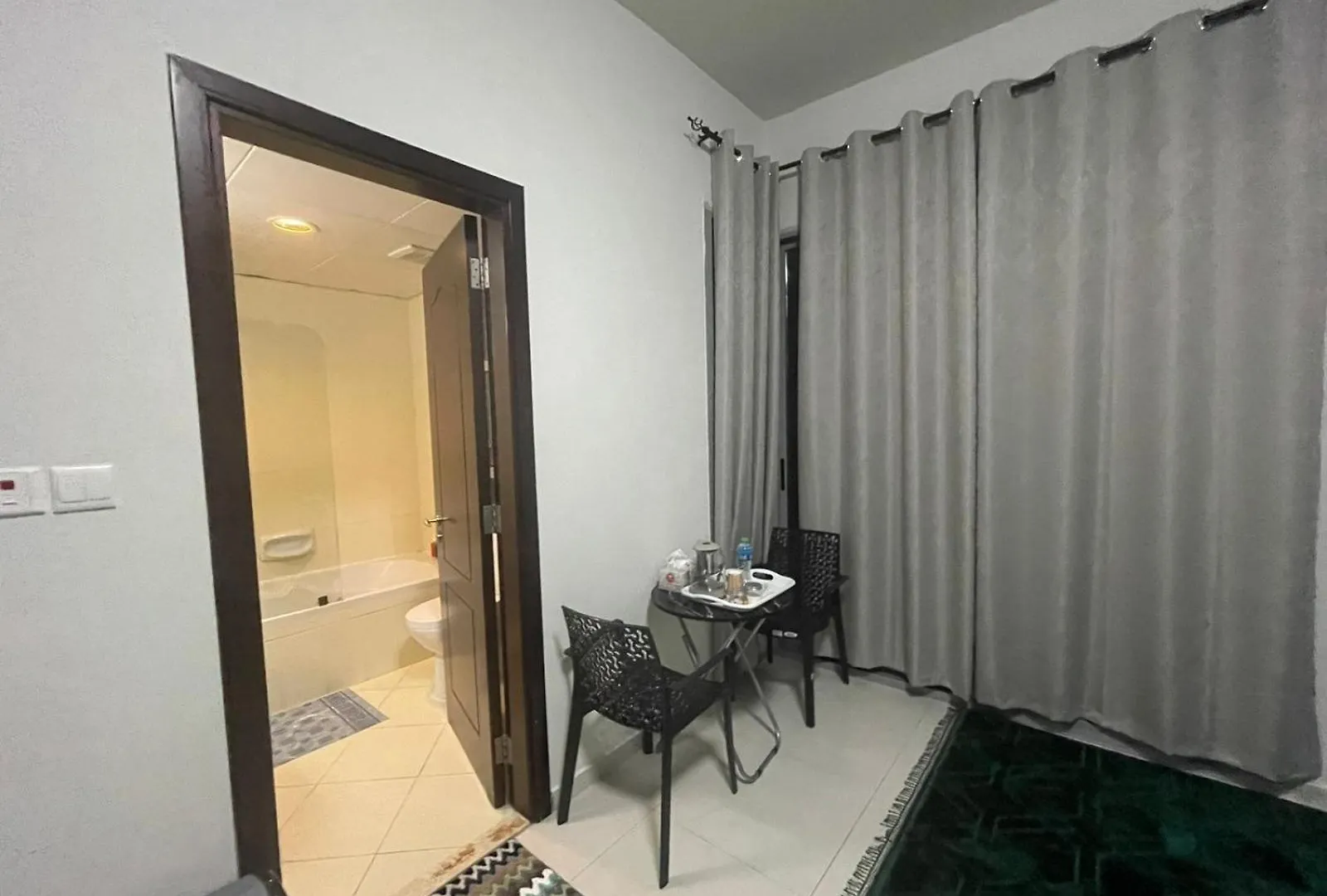 Apartment Near The Beach In Khalidiya New Location