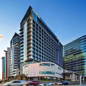 Novotel Al Bustan מלון