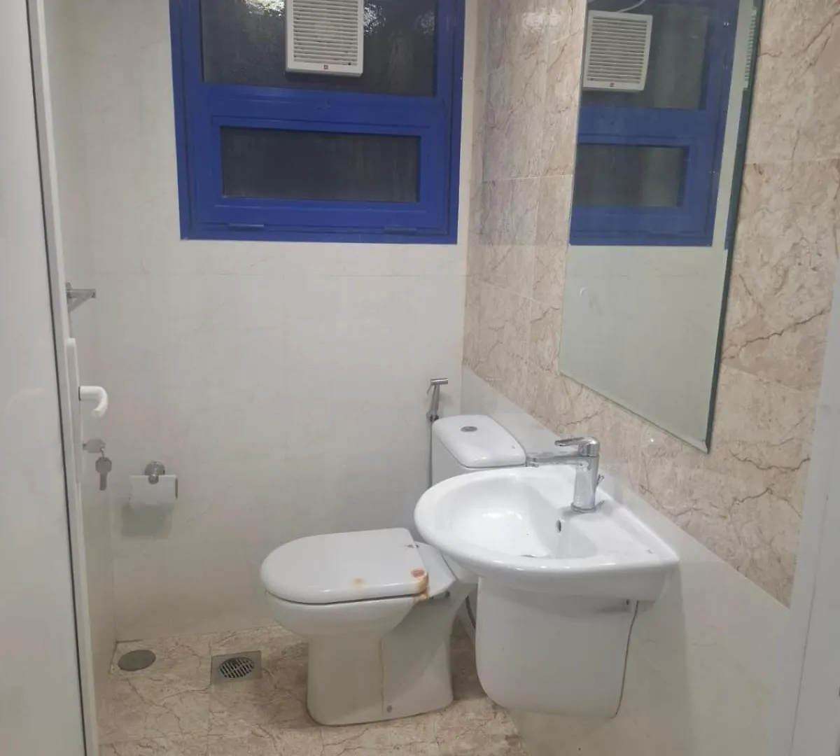 Apartment Near The Beach In Khalidiya New Location Abu Dhabi