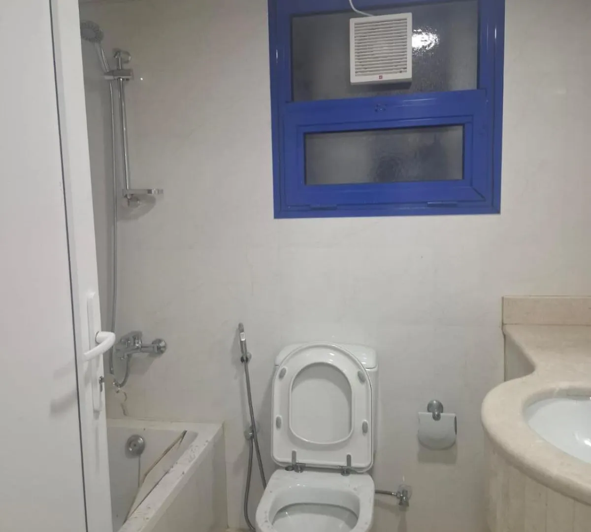 Apartment Near The Beach In Khalidiya New Location Abu Dhabi